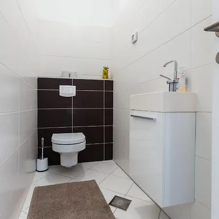 Apartment Hoplite 2br With Free Parking *