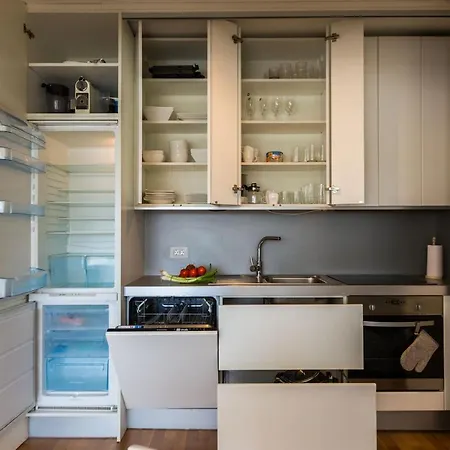 Hoplite 2br With Free Parking *