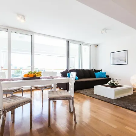 Hoplite 2br With Free Parking Apartamento